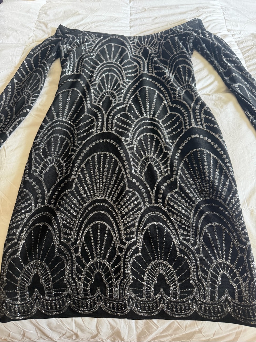 Le Chateau Off-Shoulder Sequined Flapper 1920s Inspired Dress ~ black & silver